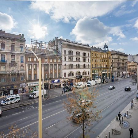 Bpr Etienne Charming Apartment Budapest Bagian luar foto
