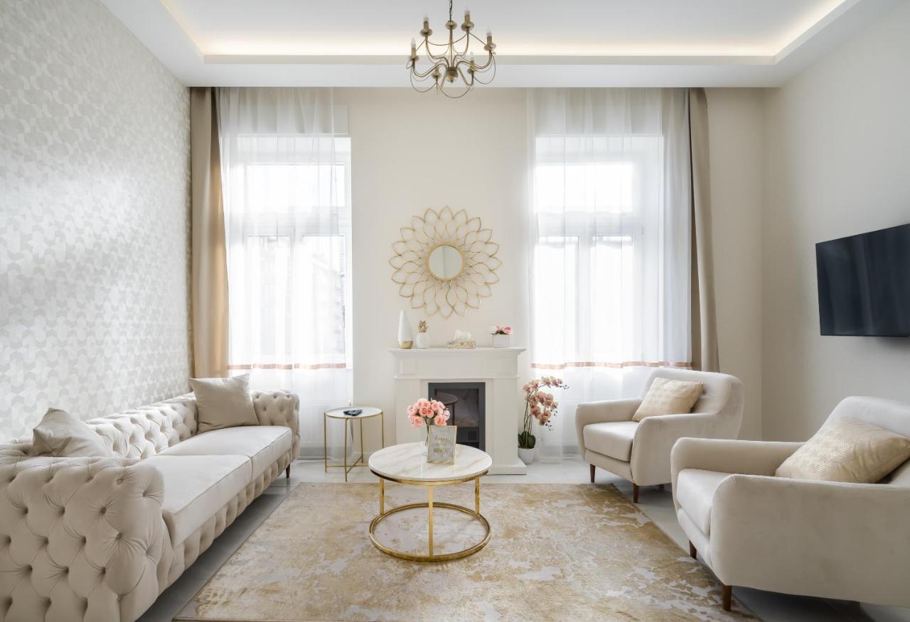 Bpr Etienne Charming Apartment Budapest Bagian luar foto