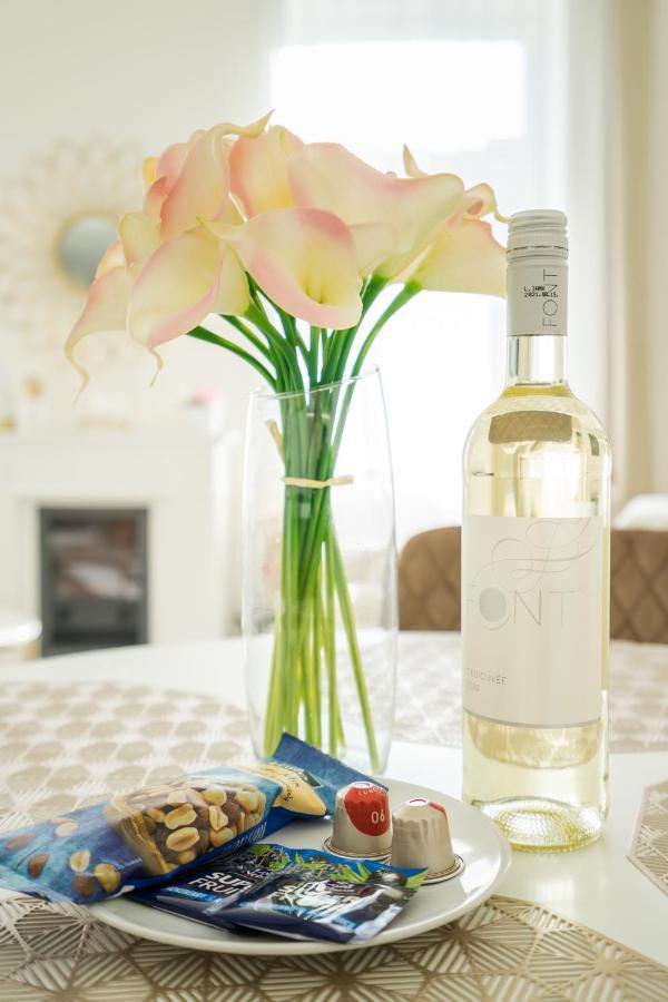 Bpr Etienne Charming Apartment Budapest Bagian luar foto
