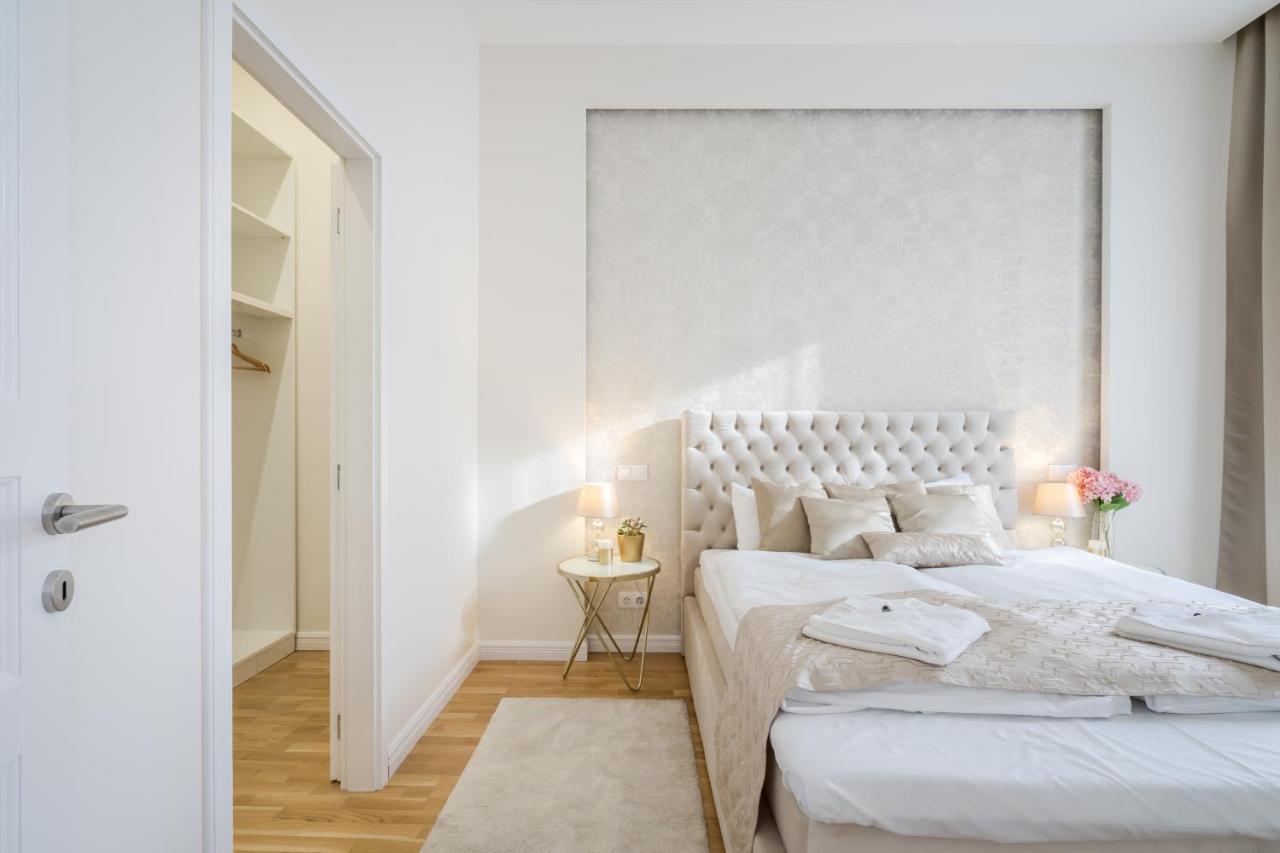 Bpr Etienne Charming Apartment Budapest Bagian luar foto