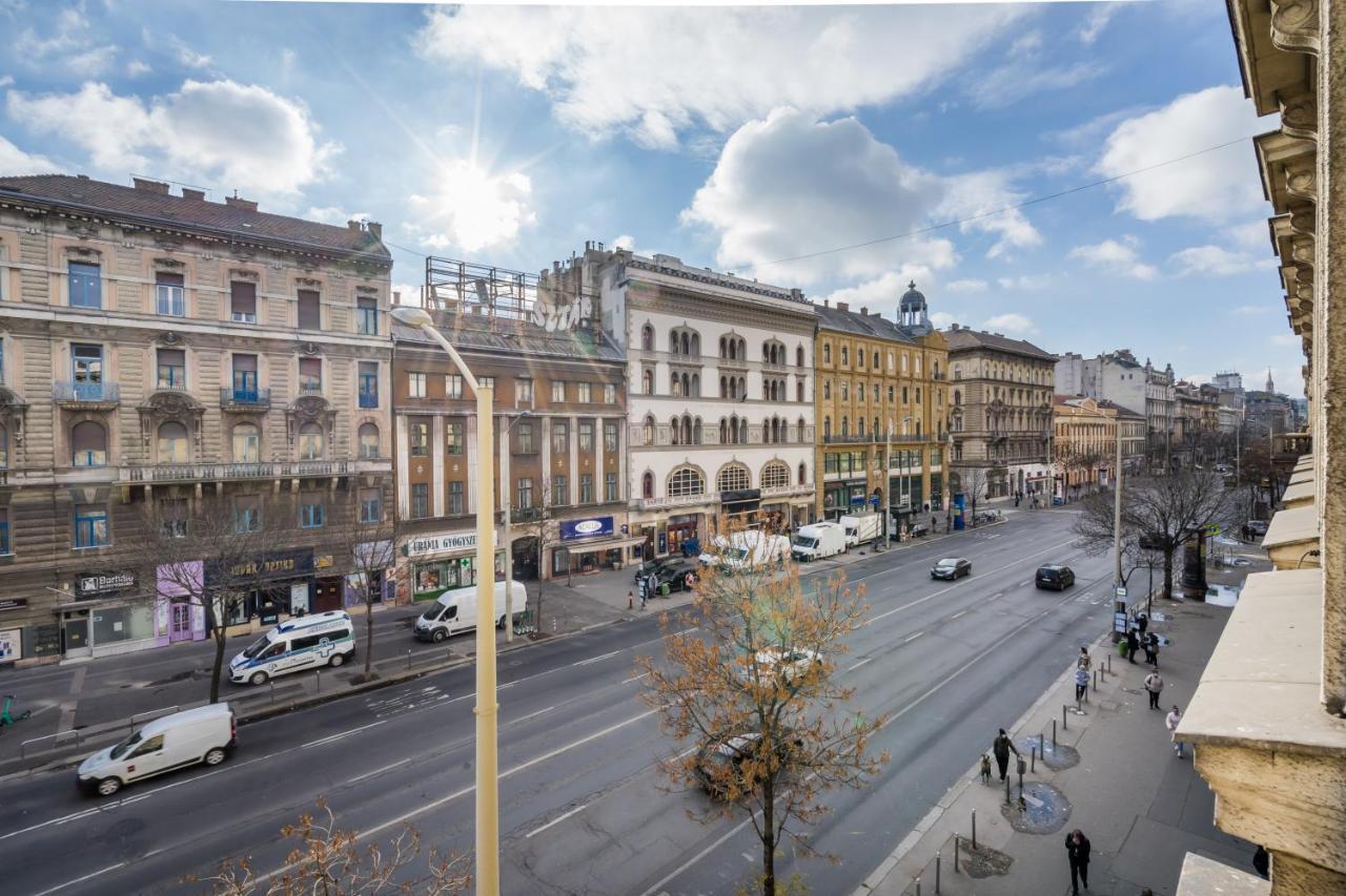 Bpr Etienne Charming Apartment Budapest Bagian luar foto